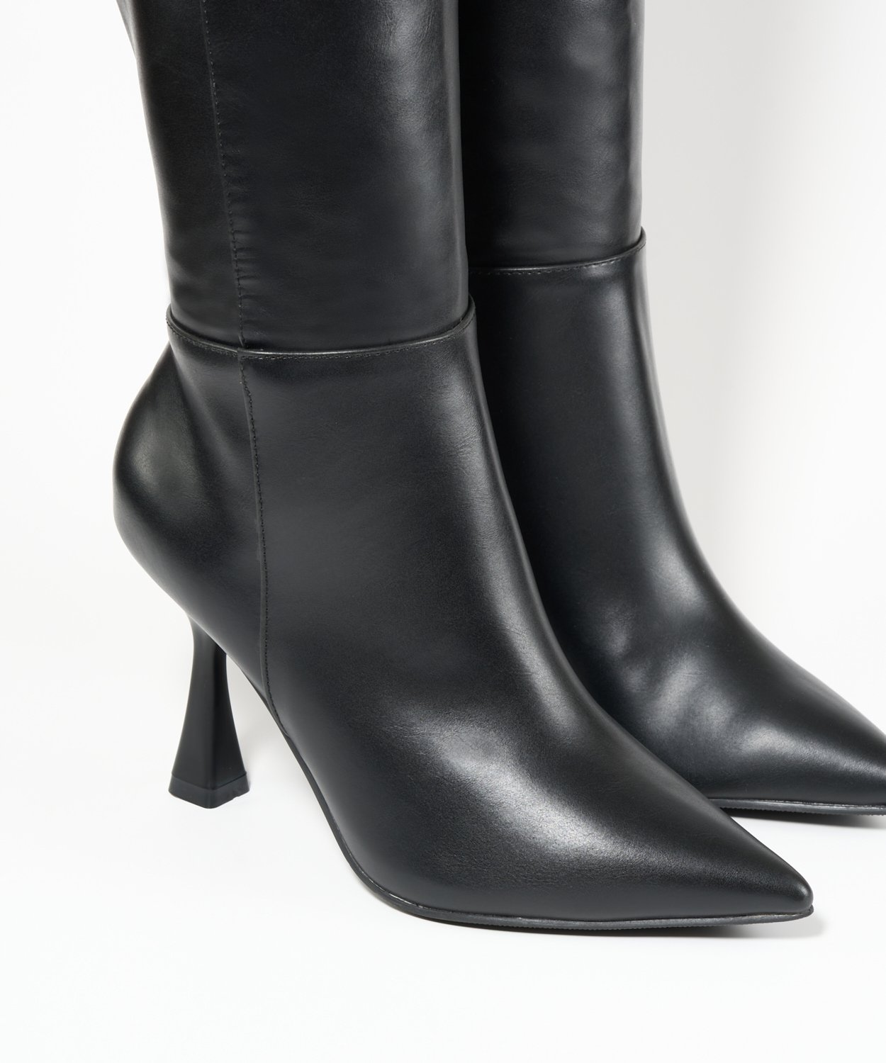 Botas altas tacón  image number null